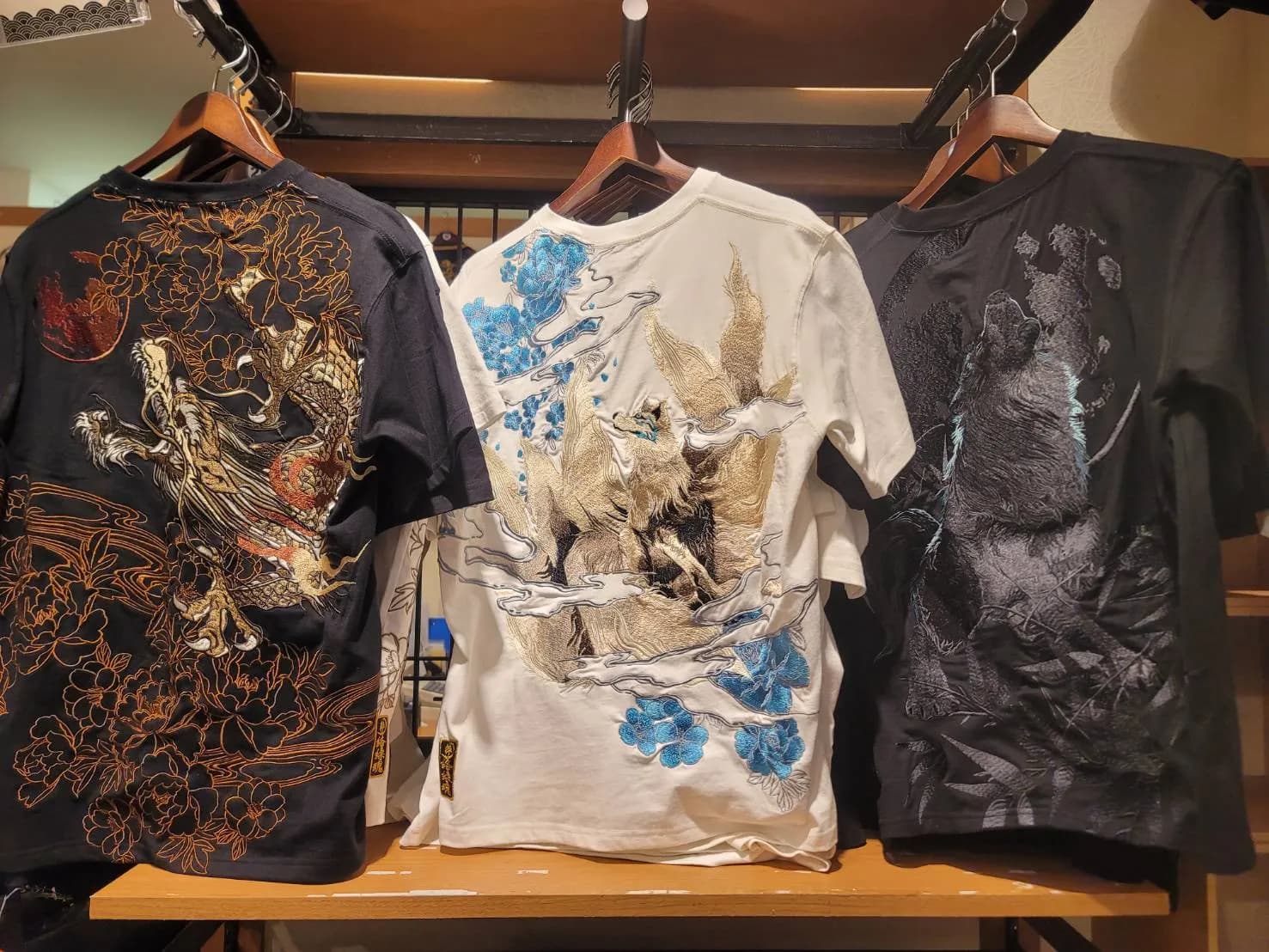 【絡繰魂】総刺繍半袖Tシャツ