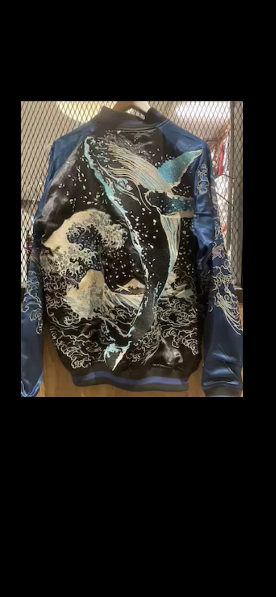 絡繰魂・粋     座頭鯨飛翔　総刺繍スカジャン‼️