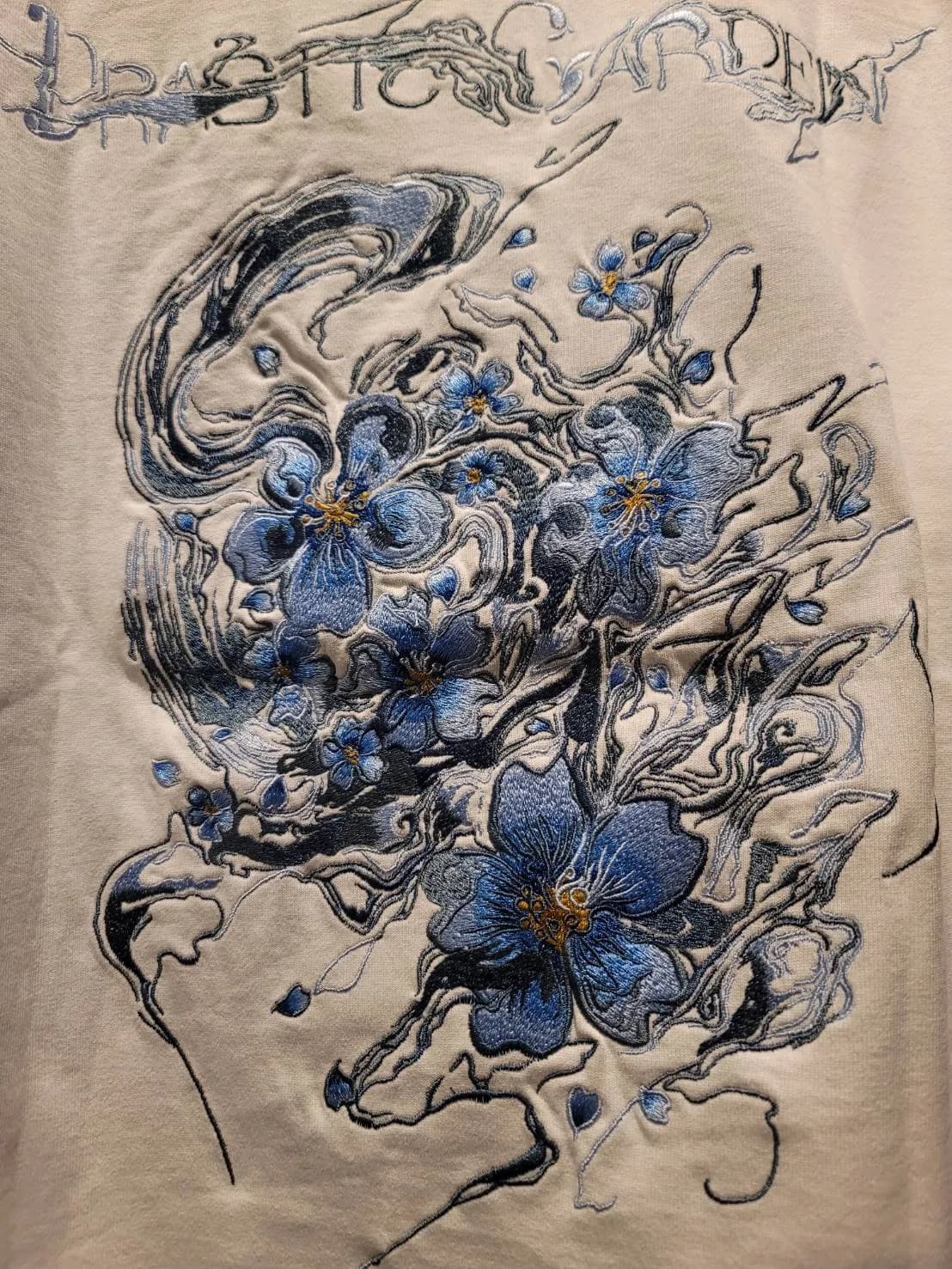 【ドラスティックガーデン】煙の桜総刺繍Tシャツ