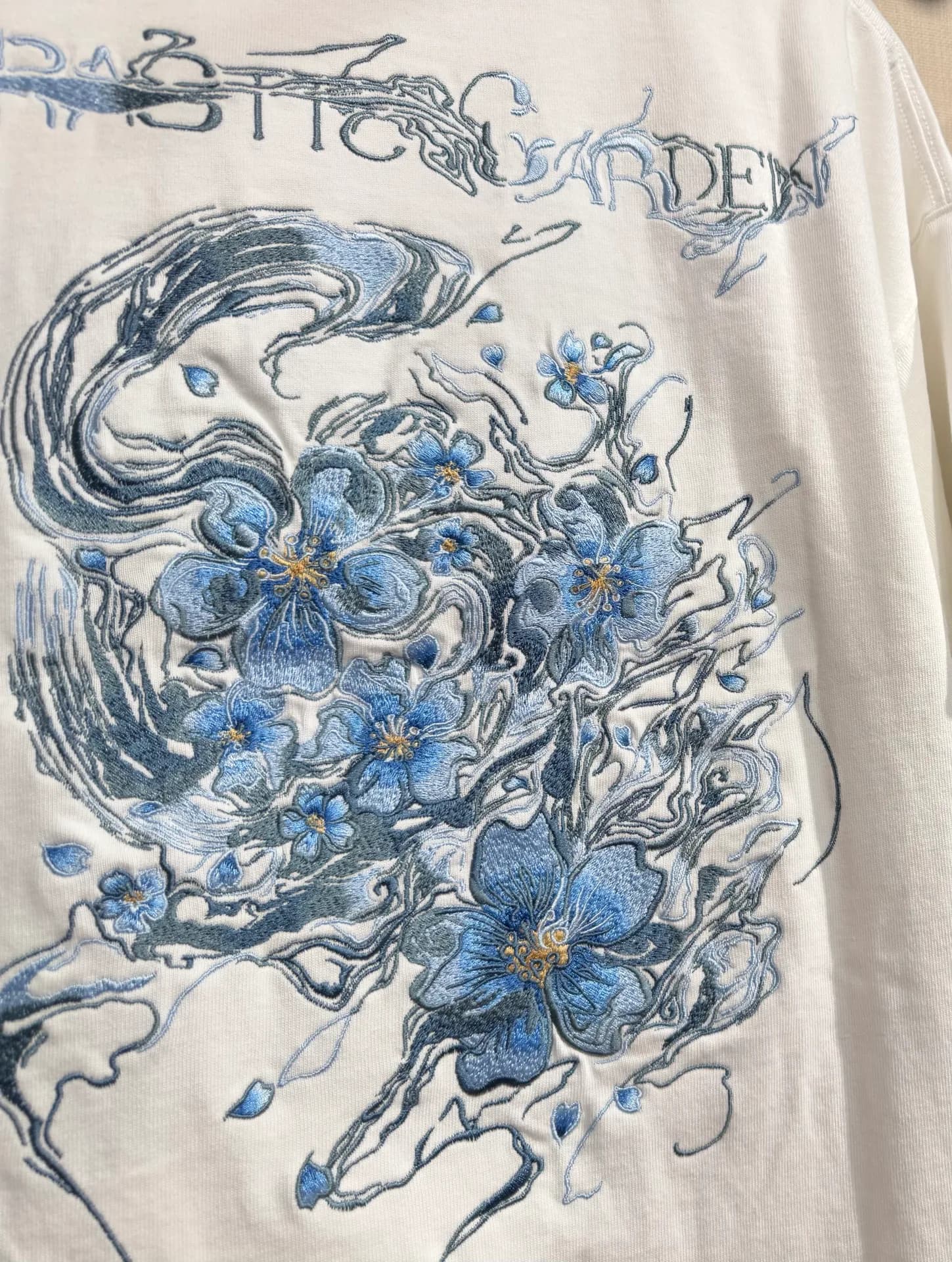 DrasticGarden  煙の桜 ビックシルエットT