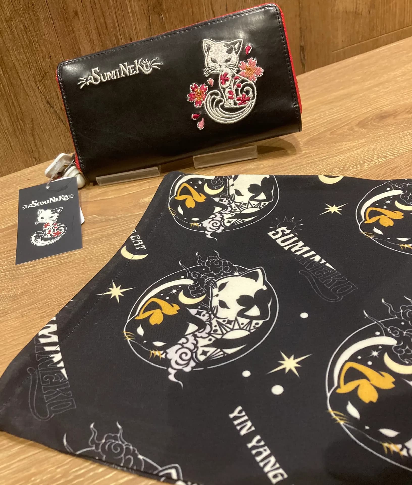 SUMINEKOのレザーウォレット❣️