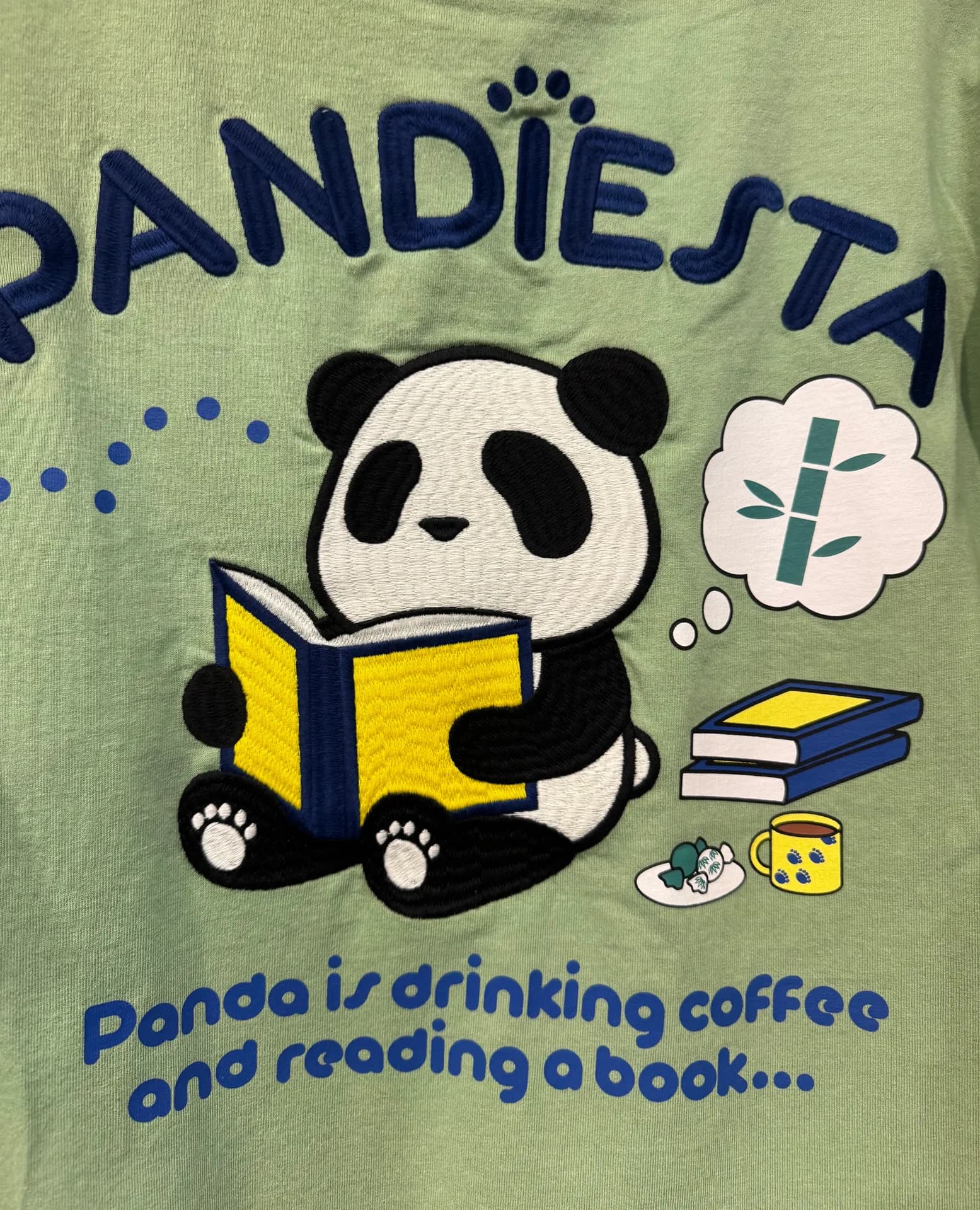 パンディエスタ リーディングパンダ Tee
