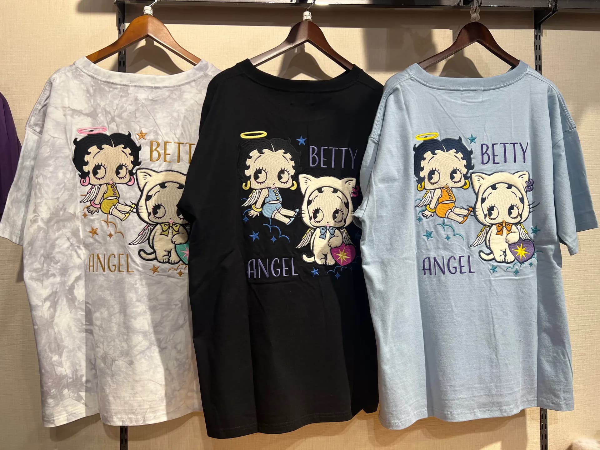 WエンジェルベティBIG Tee