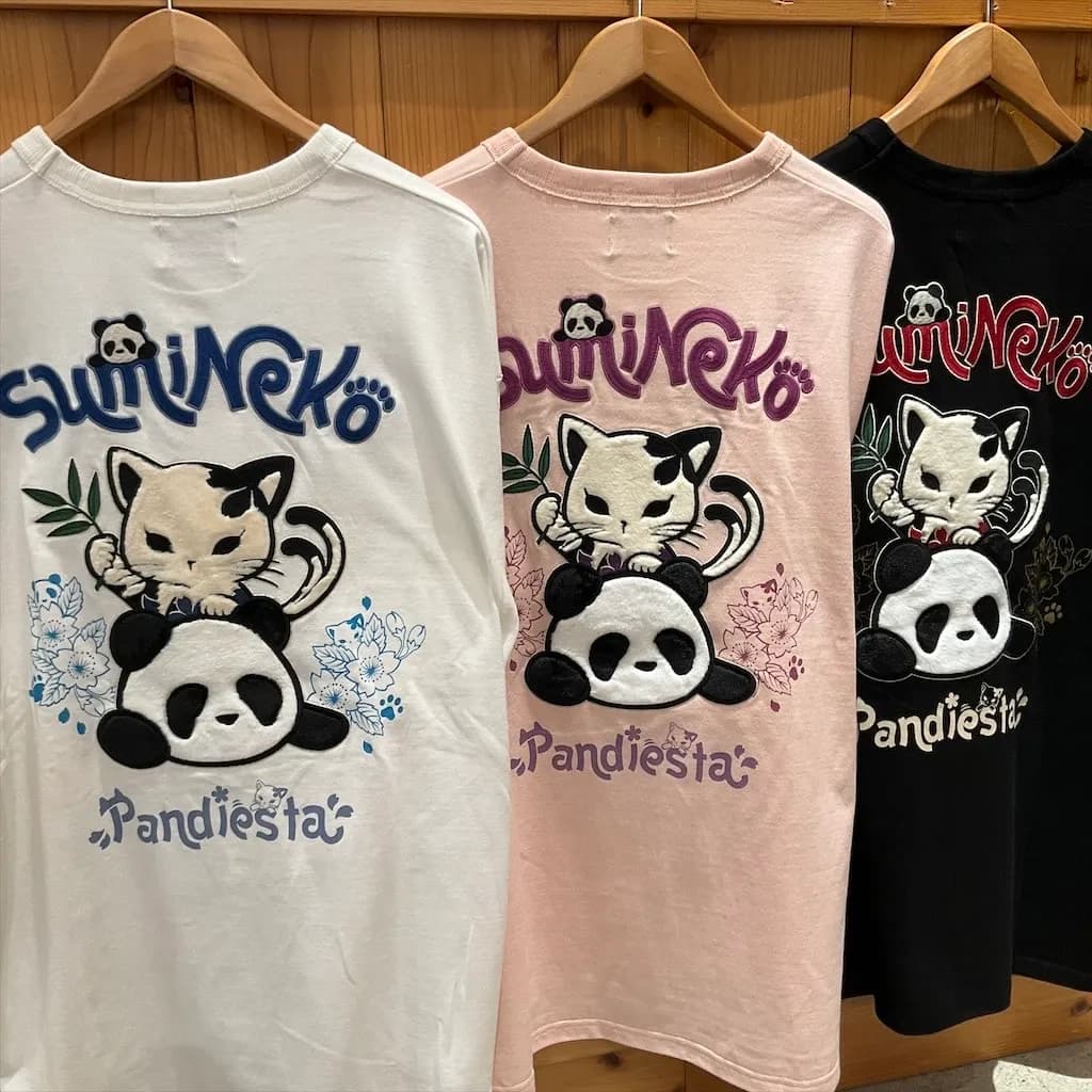 【SUMINEKO×PANDIESTA JAPAN】 “スミネコとパンダ”ファーBIGシルエットTシャツ