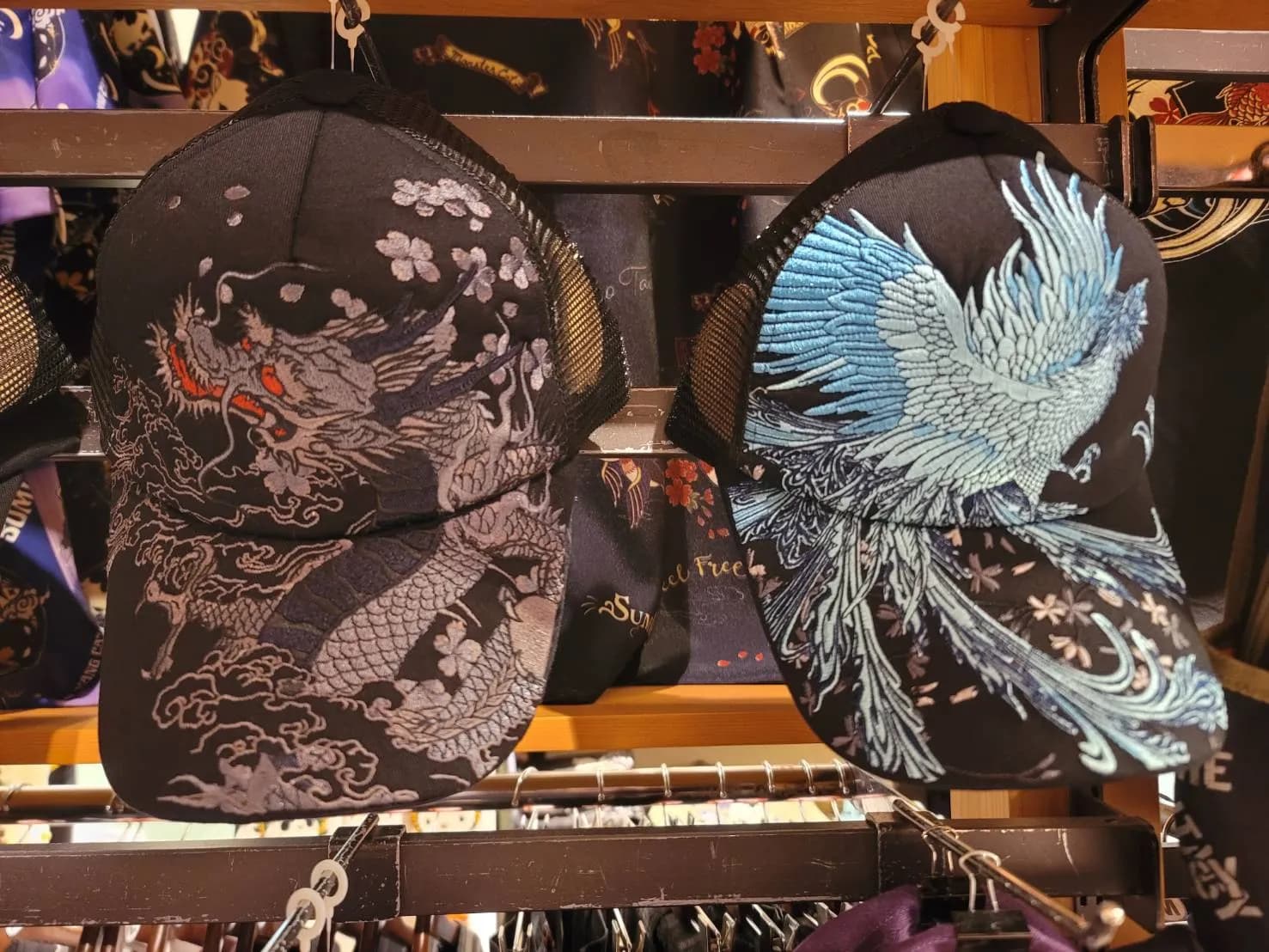 【絡繰魂】刺繍入りメッシュキャップ