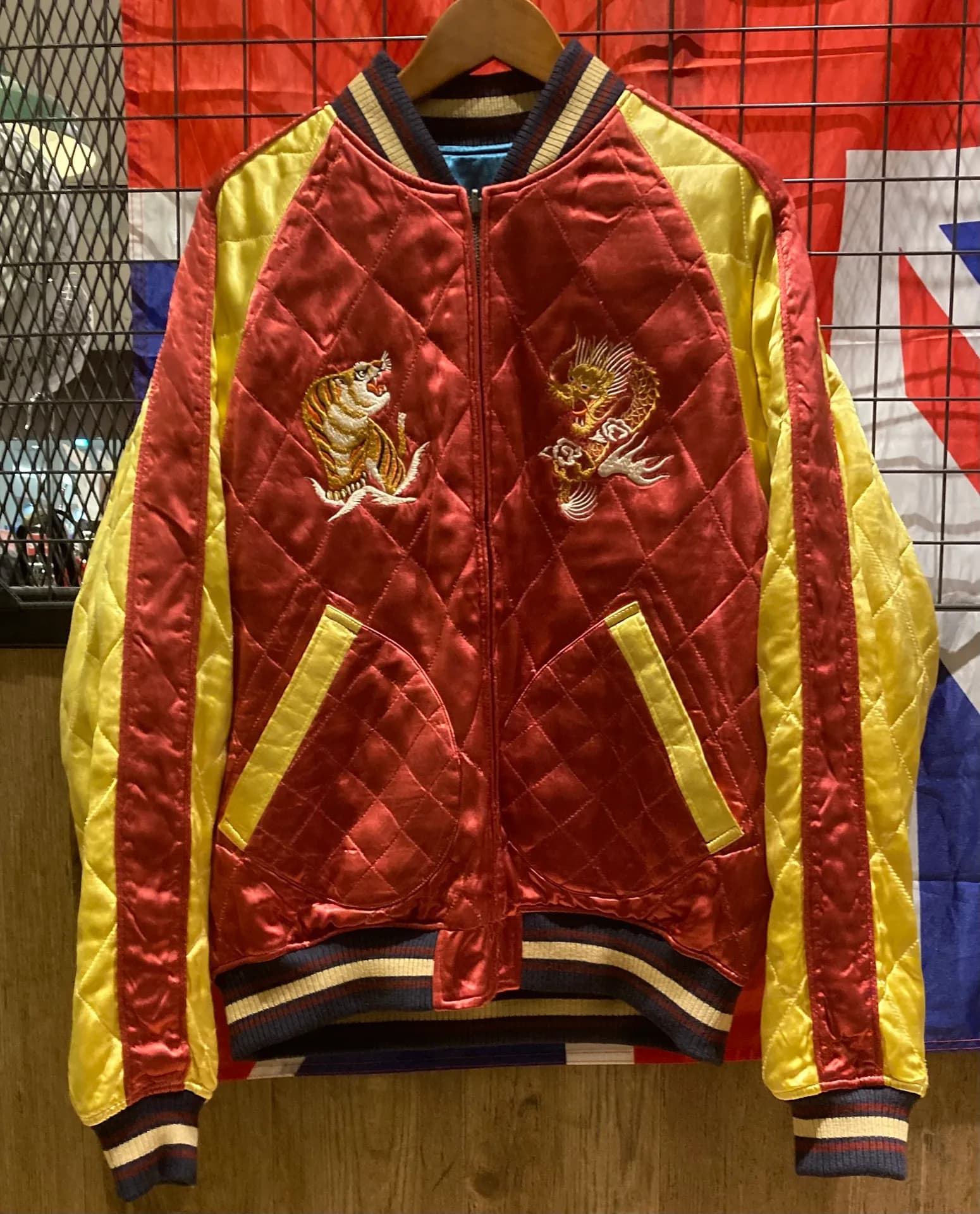 在庫一点‼️AVIREXスカジャン紹介‼️