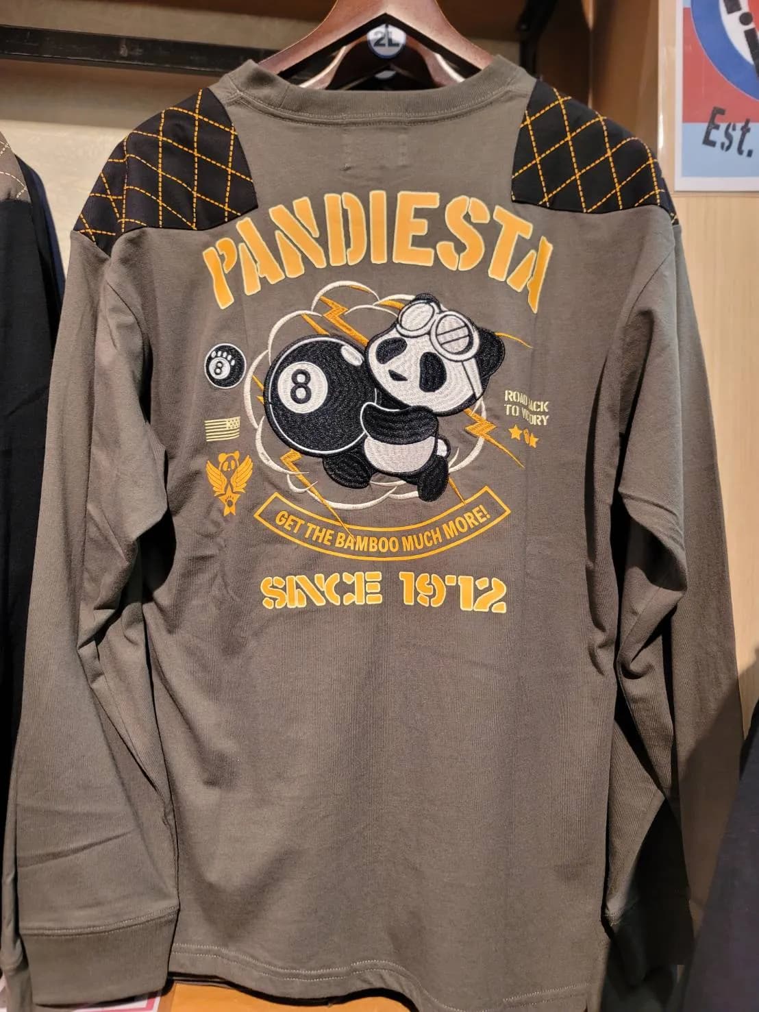 【PANDIESTA JAPAN】８ボールパンダ刺繍入り長袖Tシャツ