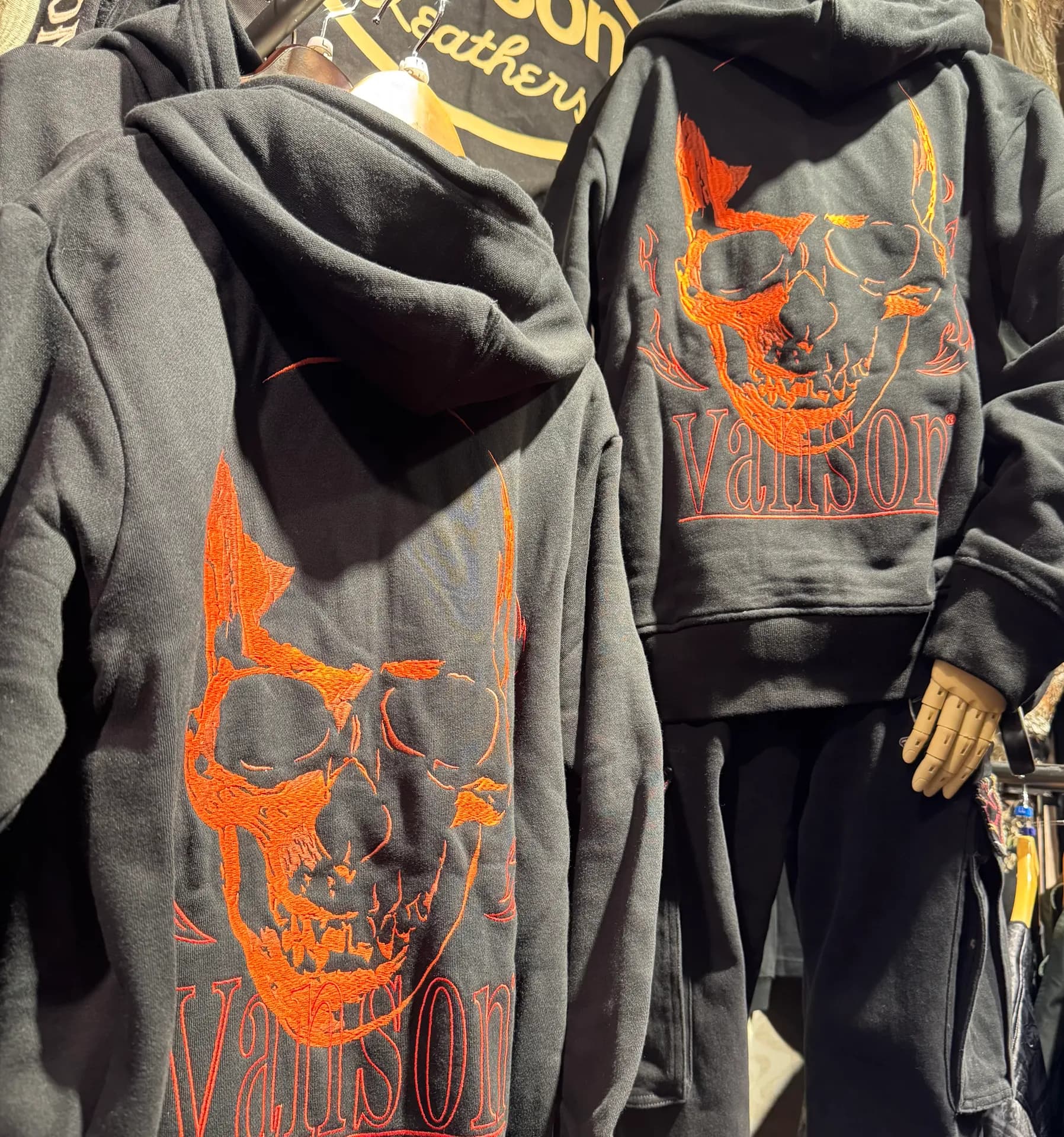 【VANSON】別注ジップパーカー新色入荷！
