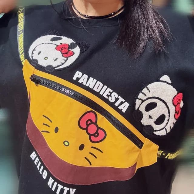 【PANDIESTA JAPAN】KITTYボディバッグ風仲良しトレーナー