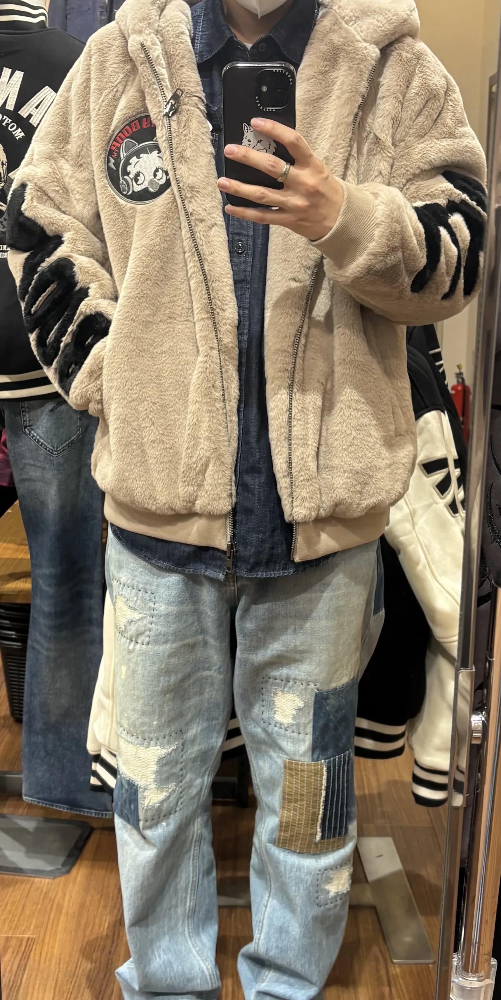 ベティアウター入荷