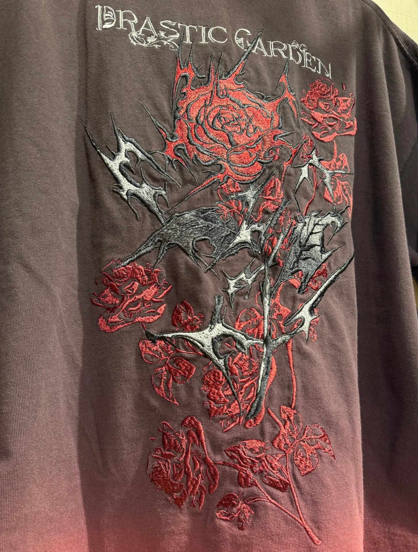 DrasticGarden 稲妻の薔薇 グラデーションT